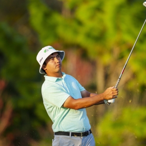 乐康阳光海岸精英赛 窦泽成64杆开局