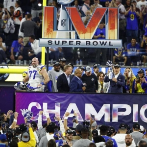 洛杉矶公羊勇夺第56届超级碗冠军 华裔球员迟友骏创NFL百年纪录 ...