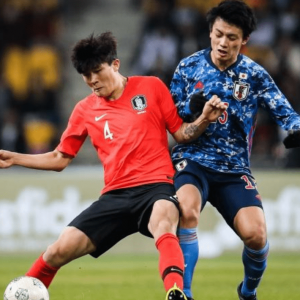 韩媒：金玟哉接受脚踝手术 康复时间预计两周至两个月