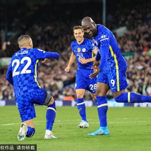 英超-芒特传射卢卡库破门 DJ染红切尔西3-0利兹联