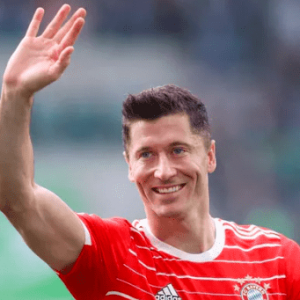 切尔西欲PK巴萨争夺莱万 此前曾至少三次尝试挖角