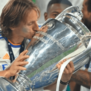 欧冠神奇定律！10个赛季10连冠 皇马要感谢有魔笛