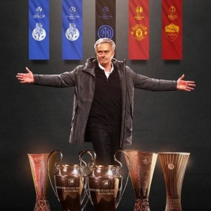 足坛第一人！穆帅集齐欧战大满贯 5进决赛5次夺冠