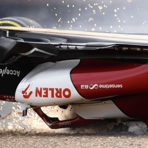 Halo系统叒立大功！长相酷似“人字拖”的装置究竟怎么救了周冠宇？ ...