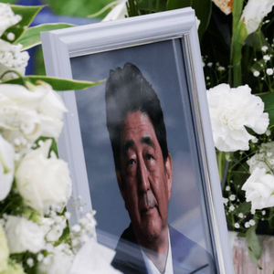 日本一市要求学校为安倍降半旗 引发民众批评