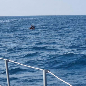 “素可泰”号军舰死亡人数上升至14人，15人仍下落不明