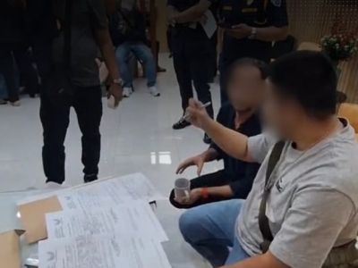 外籍医生在菲无证行医被抓， 高价植发诊所遭查