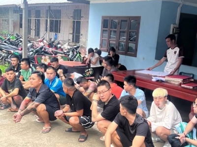 万象警方突查公寓出租房，抓获9名中国籍及14名越南嫌疑人