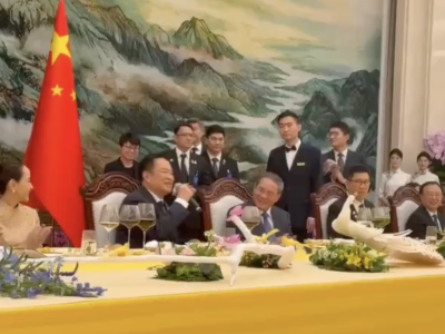 泰国总理访华献唱《甜蜜蜜》，用华语歌曲传递中泰友谊