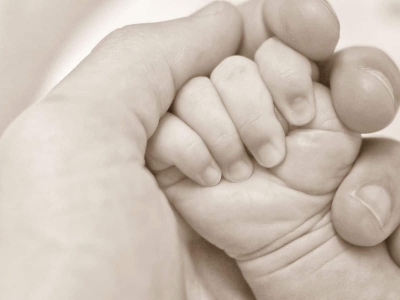 曼谷购物中心惊现新生儿尸体，警方展开调查