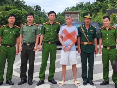 中国诈骗嫌疑人潜逃柬埔寨未果，在越南被抓并移交回国