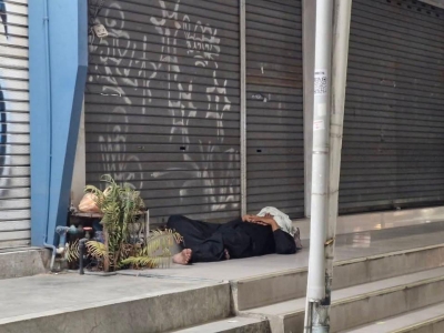 深夜大聚集！芭提雅核心海滩突现大量无家可归者