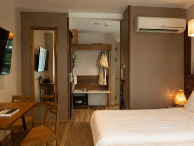 曼谷⛱Asok巷子里的度假风酒店：漸藍酒店 (Tints Of Blue Hotel)包早餐