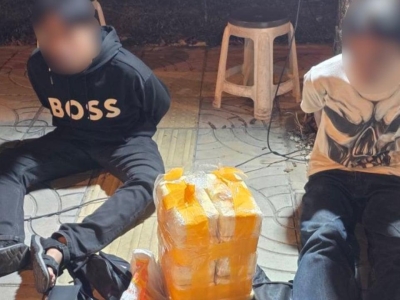 毒贩丢包也逃不掉！曼谷警察查获10万冰毒两人落网