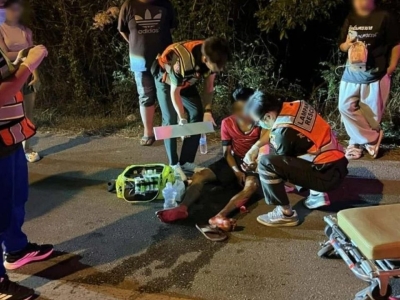 夜间高速飙车！泰警方果断开枪逼停，14岁少年中弹送医