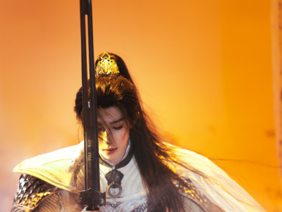 刘宇携“宇宙诗人”空降泰国，首场门票被抢购一空