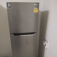 出售冰箱165高，不怎么用过，8000千泰铢，可小刀，自取  @allhateth122， 09672598548