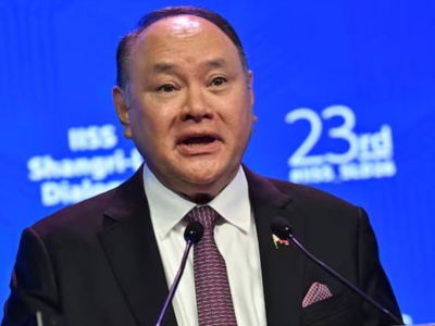 中方宣布制裁菲律宾防长特奥多罗，禁止其入境中国