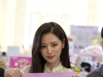 泰国女星小水居然是赵露思粉丝，还想约她遛狗？