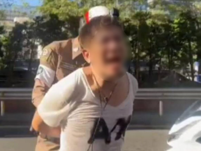 泼水节猥亵案，男子因10万保释金不足被关押