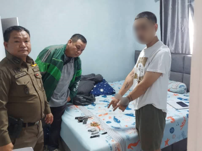 嫌坐牢太慢？曼谷小伙在朋友圈晒枪，泰警直接上门逮捕