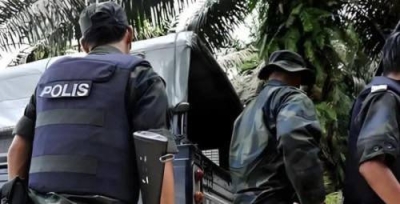 华人在菲遭抢！打摩托车买榴莲险些丢命