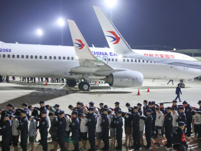 中方专机护送，斯里兰卡125名中籍诈骗嫌疑人安全回国