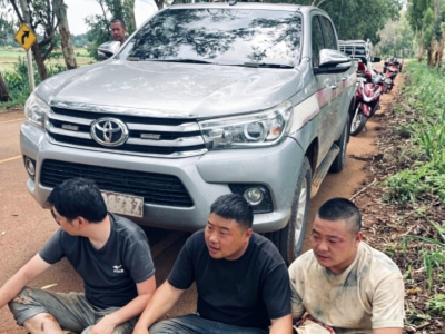 被困边境后失控？3名中国男子在泰国抢车袭警被抓