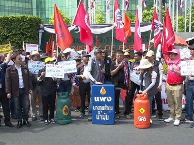 油价狂飙！泰国民众压力爆表，劳工人群游行示威