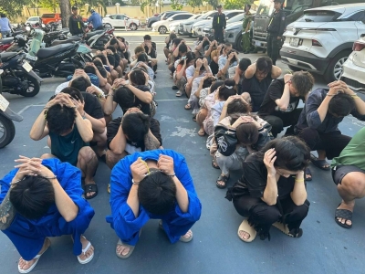抓一个小马仔牵出140人，越南警方捣毁跨省大毒网！