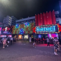 芭达雅红灯区 Pattaya Walking Street A Go Go Bar、酒吧、夜店、情色实境秀