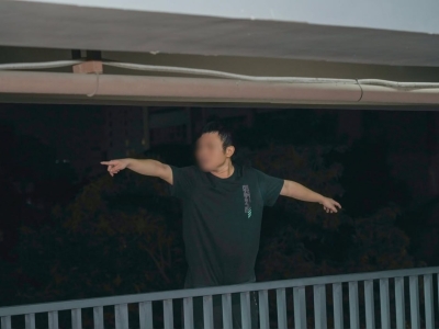 柬埔寨金边中国男子吸毒失控险些跳楼，警方及时控制带走