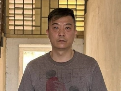 韩国人在柬埔寨从事电诈被抓！警方缴获大量设备