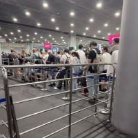 素万那普排队实录凌晨1点，入境大队，真绝望