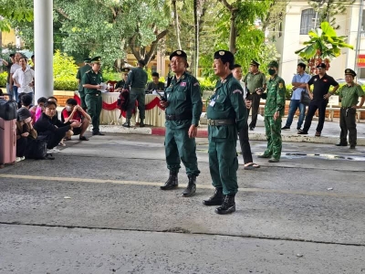 柬埔寨巴域口岸严打涉诈人员，多名中国人被遣返移交中方