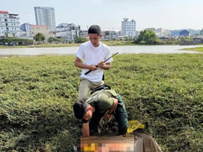 西港又出事？海滩边抓到一个偷摩托的中国人