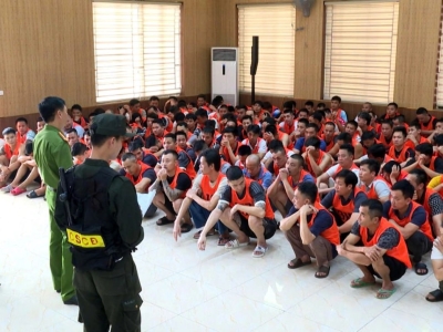 越老边境大案！斗鸡赌场205人被抓，资金超1200亿