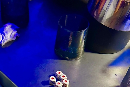 谁懂啊，骰子局真的有毒！🎲 还没玩够就想再来一局。