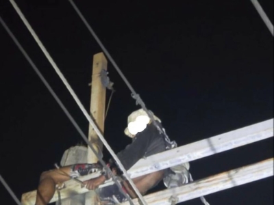 菲律宾男子盗割电缆触电身亡，致6000户停电