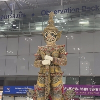 曼谷三机场的泰国神像