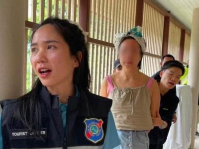 中国女子拜县当街袭击泰妈，警方调查并拟驱逐出境