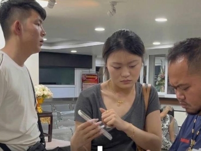 中国游客在芭堤雅散步遭骗，近10万泰铢被盗