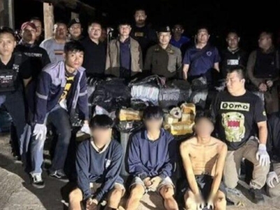 生姜袋藏800万粒疯药！泰国警方查毒主犯逃入玉米地被捕