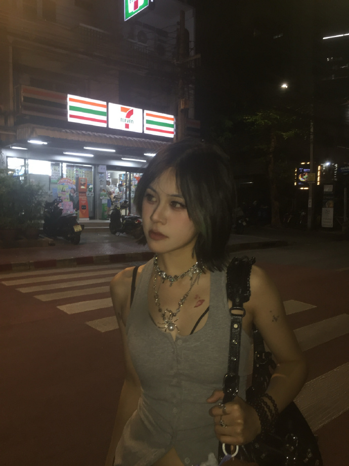 005EAwRxgy1ibg2nkiwomj31w02iou0x.jpg