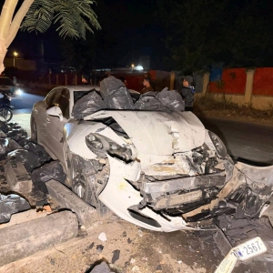 金边交通事故,中国驾驶者高速撞三车