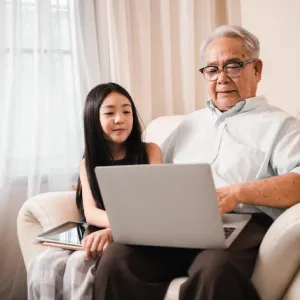 居家养老崛起：老年人更渴望在家安享晚年