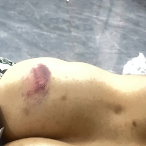 梁邦赛顶风作案，狗推员工生不如死