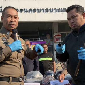 泰国街头暴力升级，非法枪支夺走13岁生命