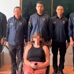 公共场合性行为，法国情侣被列黑名单!