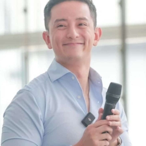 祖母收2千票政治贿款,快工CEO被约谈